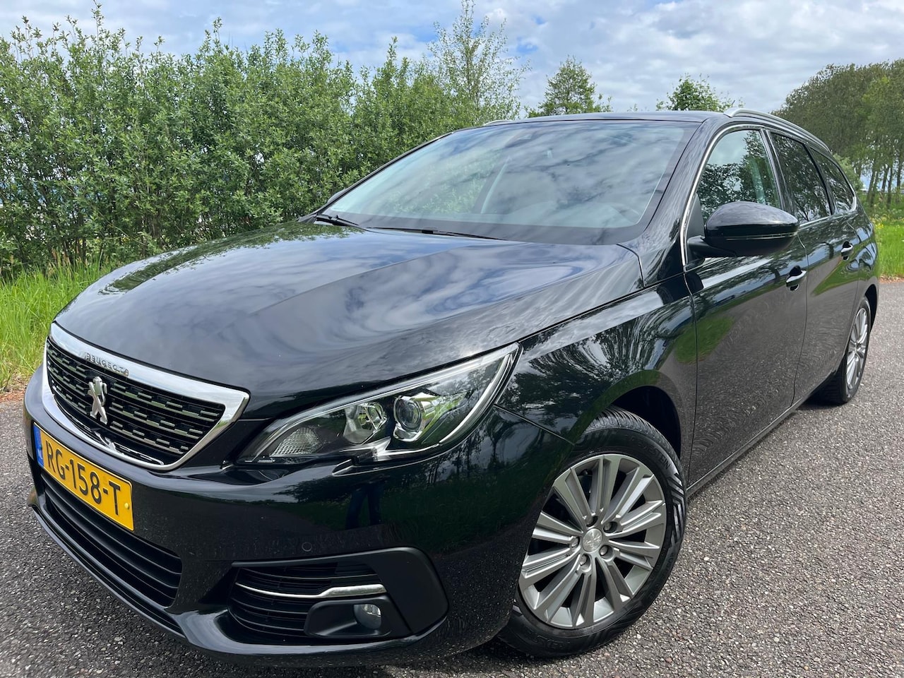 Peugeot 308 SW - 1.2 PureTech Allure 1.2 PureTech Allure - AutoWereld.nl