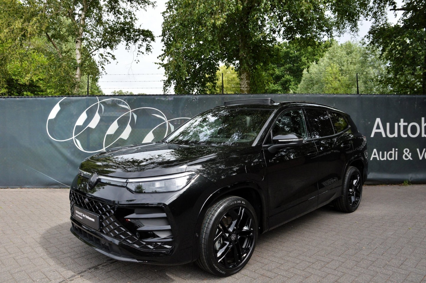 Volkswagen Tayron - 1.5 eHybrid |R-Line|Black Style|Panoramdak|Massage|Stoelventilatie|Harman Kardon| - AutoWereld.nl