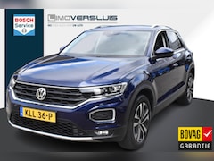 Volkswagen T-Roc - 1.0 TSI Style Business 100% Dealer onderhouden | Carplay Navigatie | BSM | 12 mnd BOVAG ga