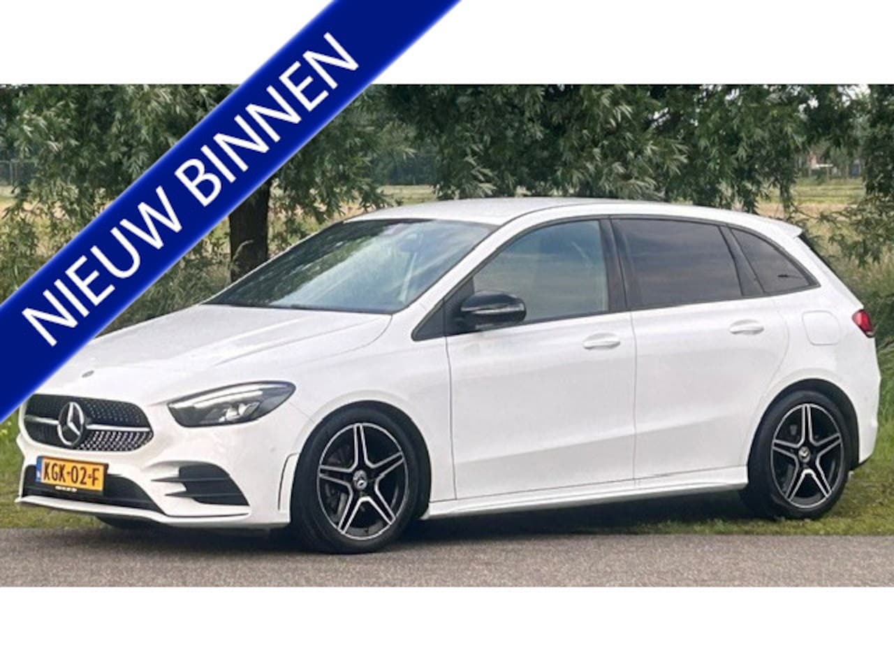 Mercedes-Benz B-klasse - 200 BUSINESS SOLUTION AMG 29.000KM!! NAVIGATIE PREMIUM, APPLE CARPLAY, STOELVERWARMING, SF - AutoWereld.nl