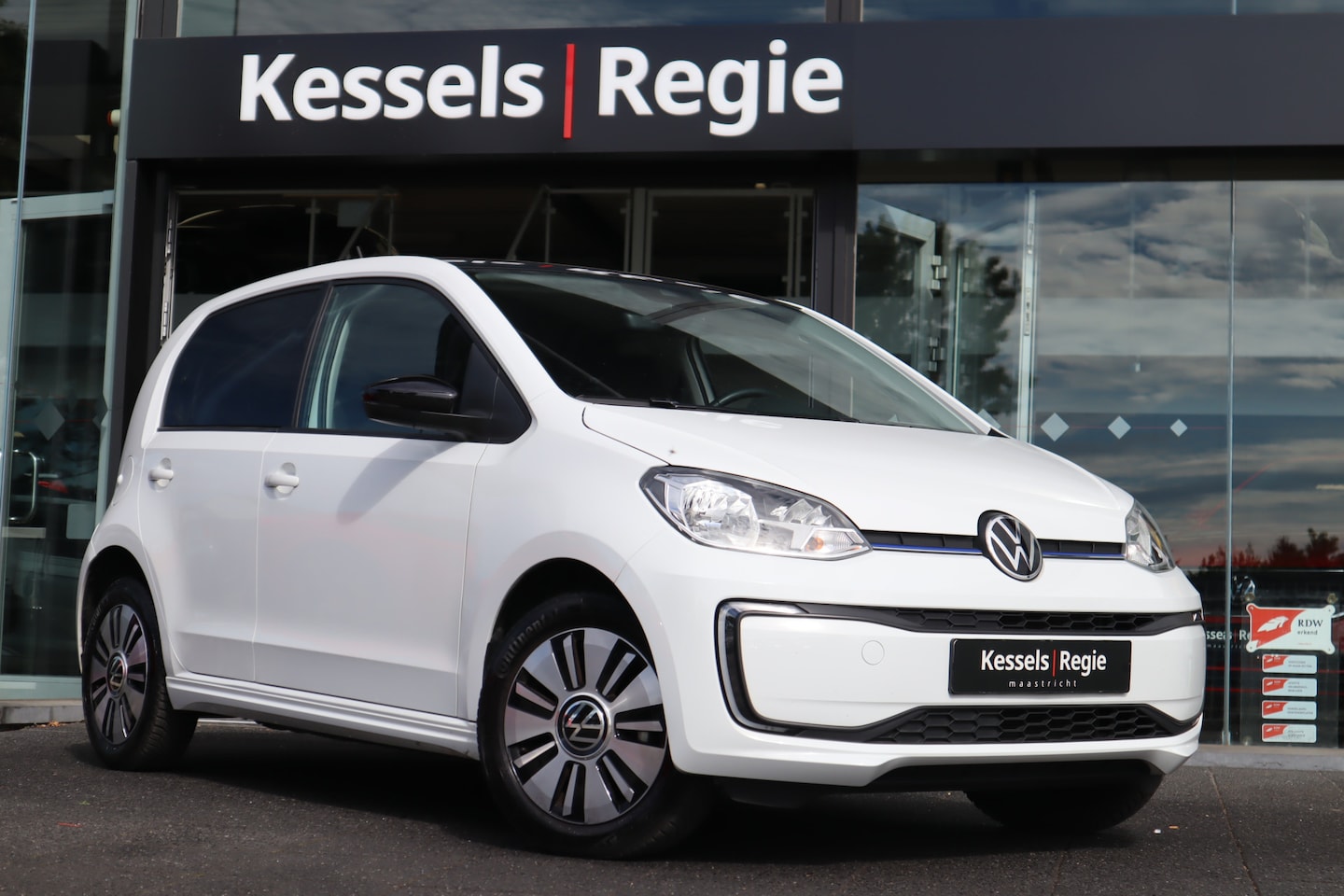 Volkswagen e-Up! - e-up BT | Camera | Cruise control | Stoelverwarming | Allseason | DAB | Sensoren - AutoWereld.nl