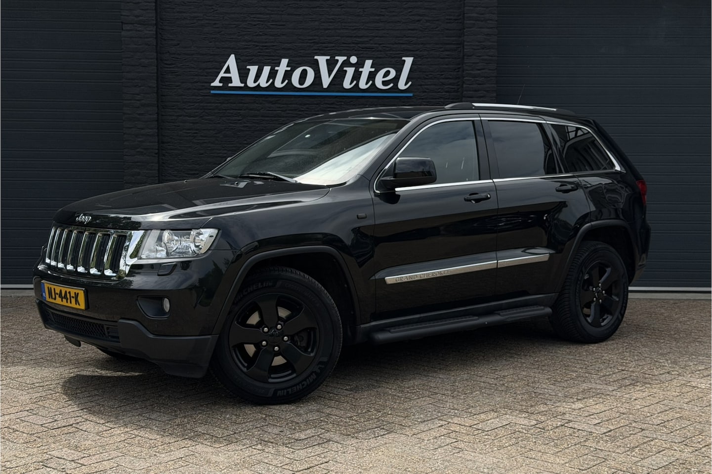 Jeep Grand Cherokee - 3.6 Overland First Edition | Elektrische Stoelen | Trekhaak | Camera | Comfort Acces - AutoWereld.nl