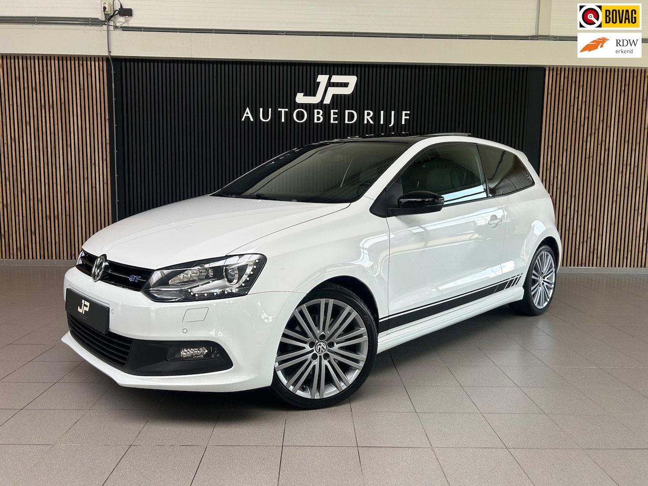 Volkswagen Polo - 1.4 TSI BlueGT PANO|17INCH VELGEN|PDC|150PK|CRUISE|STOELVERWARMING|AFNEEMBARE TREKHAAK - AutoWereld.nl