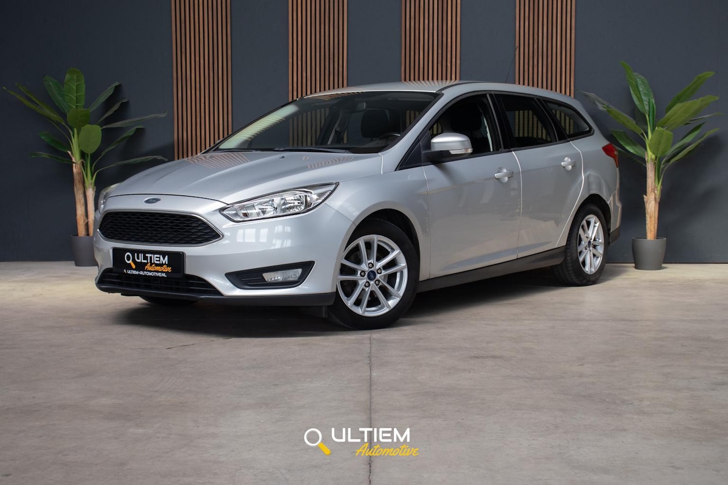Ford Focus Wagon - 1.0 Titanium | HANDEL / EXPORT - AutoWereld.nl
