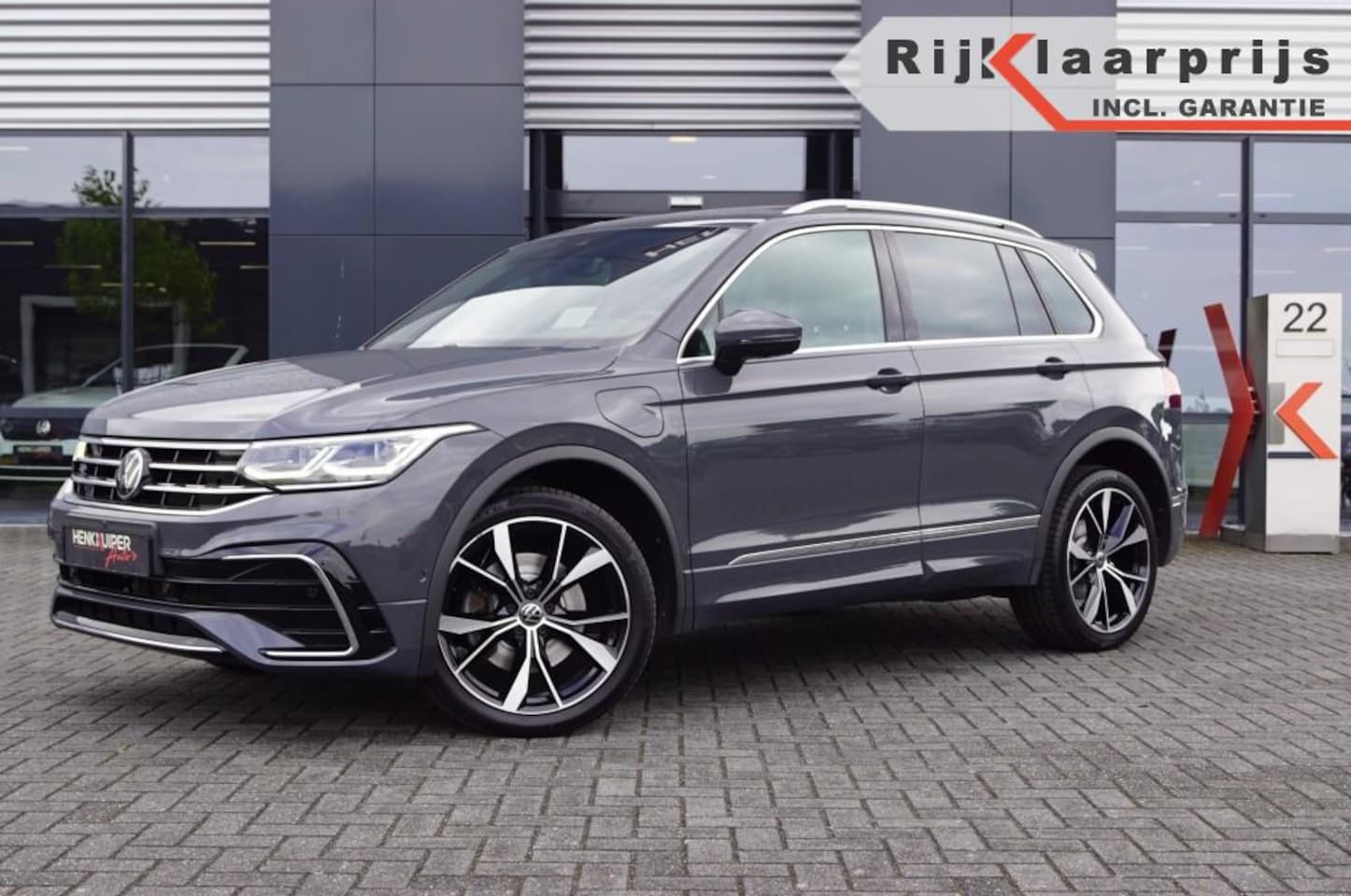 Volkswagen Tiguan - 1.4 e-Hybrid R-Line 245pk/ Panodak /Trekhaak /DCC / ACC /Navi Pro /Head-up/360gr. Camera/ - AutoWereld.nl