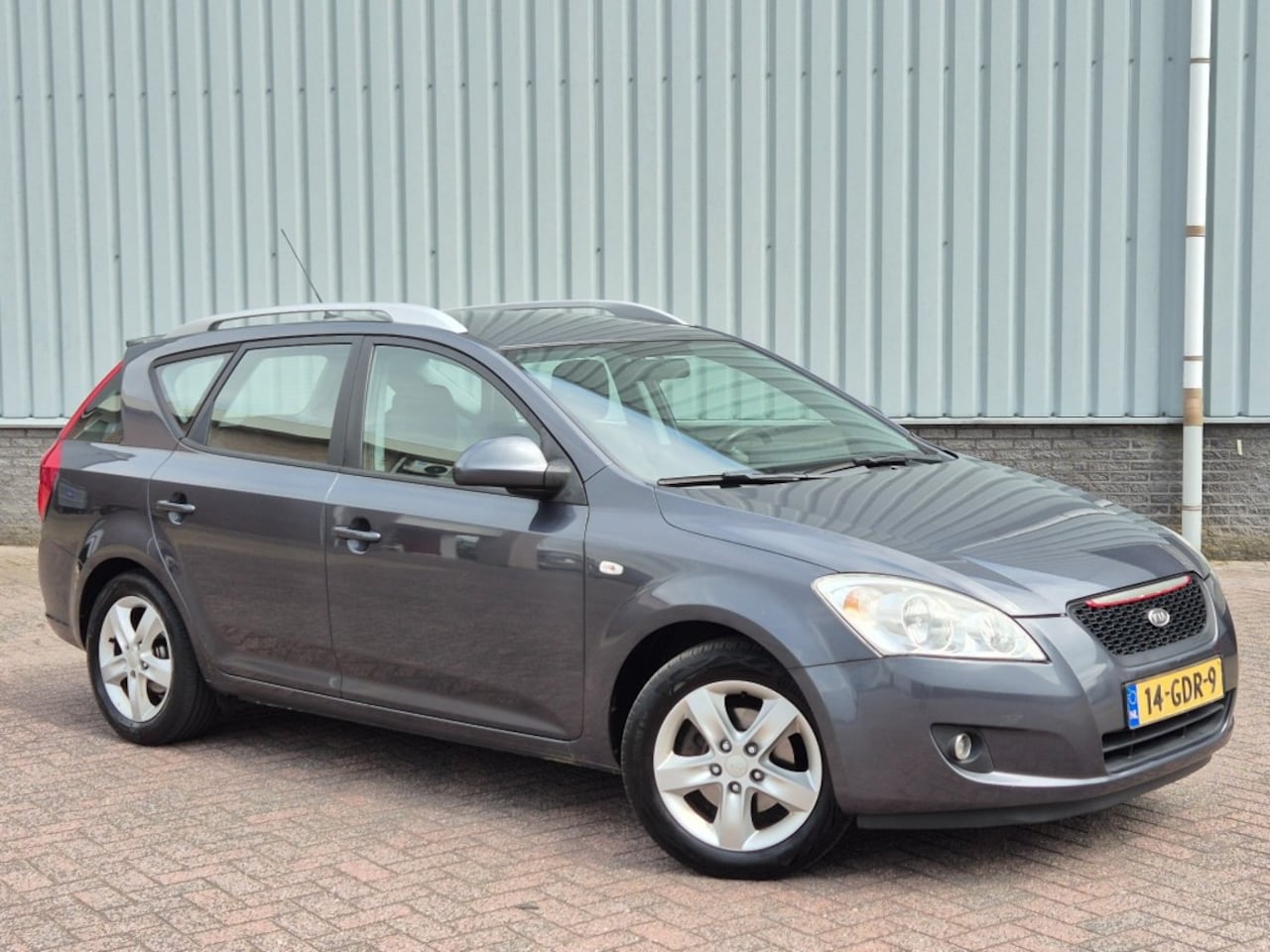 Kia Cee'd - 1.6 Business Edition wagon Airco Nieuwe APK - AutoWereld.nl