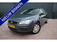 Ford Focus - 1.4-16V Ambiente 5-Deurs Airco Cruise-control Trekhaak Nieuwstaat