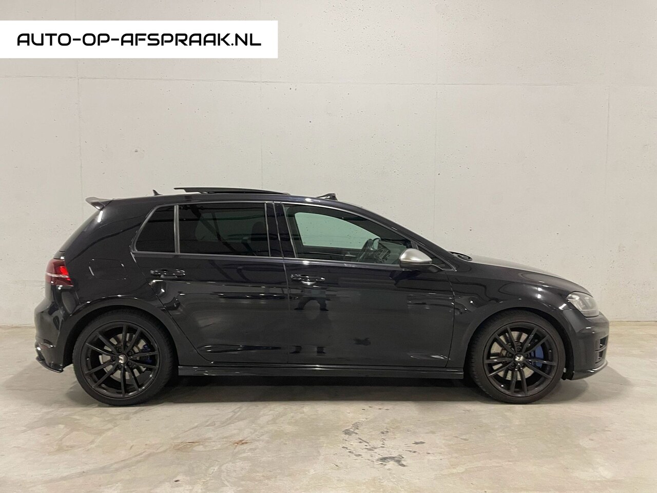 Volkswagen Golf - 2.0 TSI R 4Motion Pano Leer Camera Apple - AutoWereld.nl