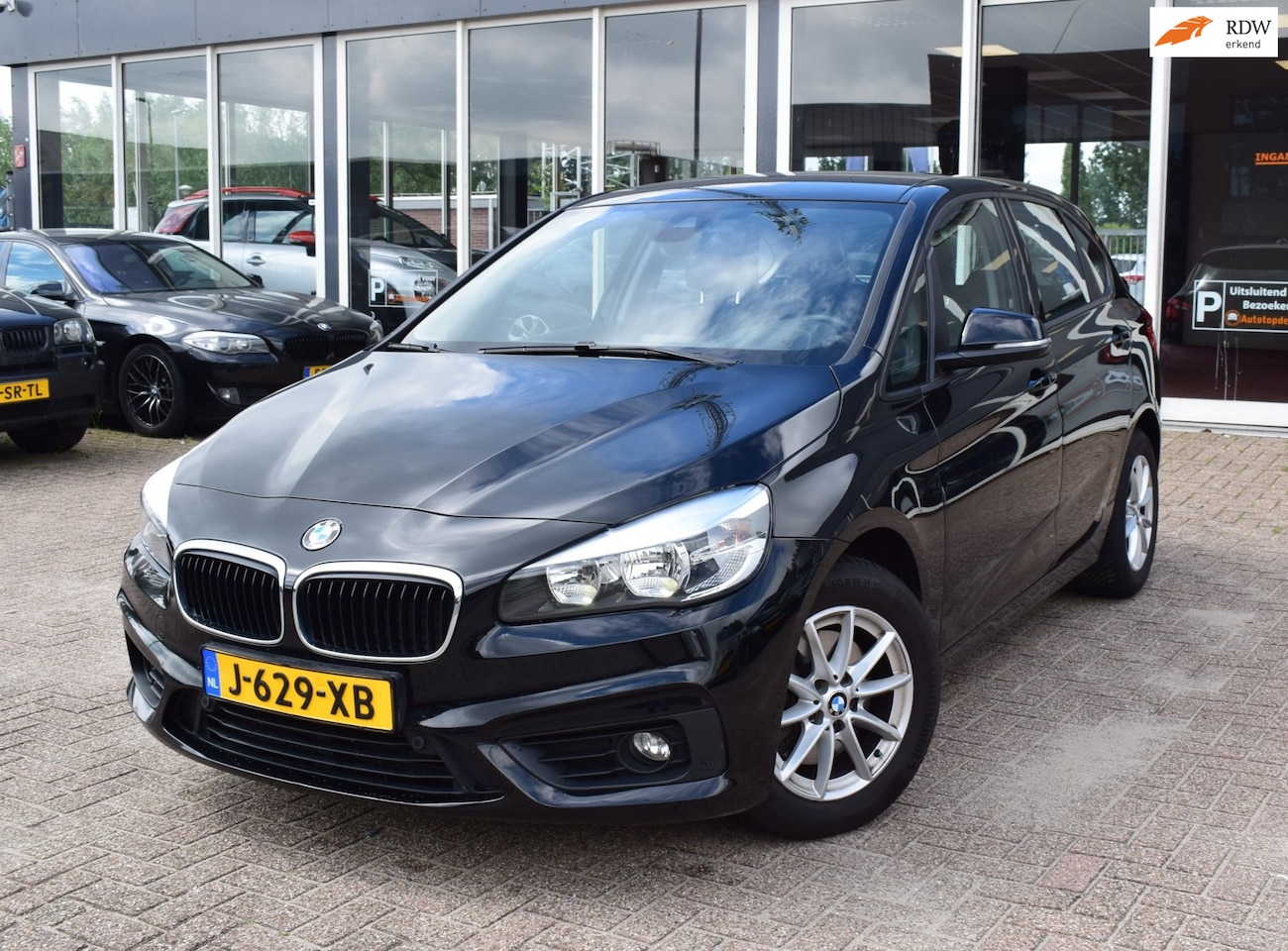 BMW 2-serie Active Tourer - 218i Centennial High Executive |AUTOMAAT|DEALER ONDERHOUDEN|ELEK RAMEN|CRUISE|AIRCO|STOELV - AutoWereld.nl
