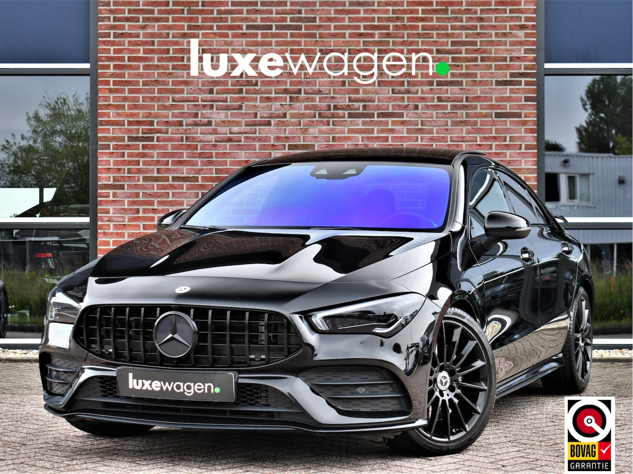 Mercedes-Benz CLA-Klasse - 220 AMG 45 Look Pano Night 19inch Sportuilaat - AutoWereld.nl