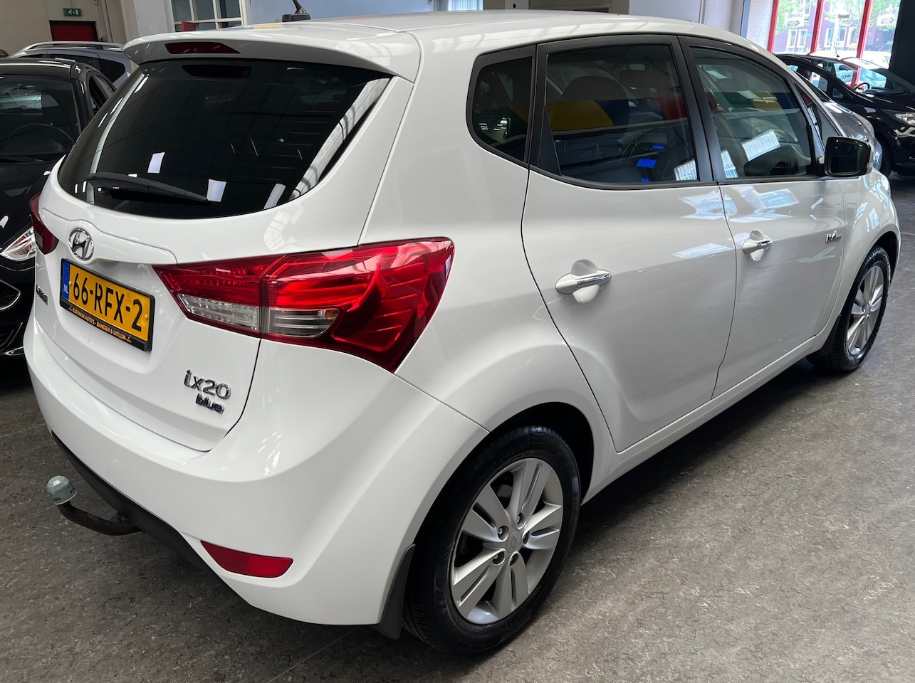 Hyundai ix20 - 1.6i i-Vision 2e Eigenaar | NAP | Airco | Cruise Control | Trekhaak - AutoWereld.nl