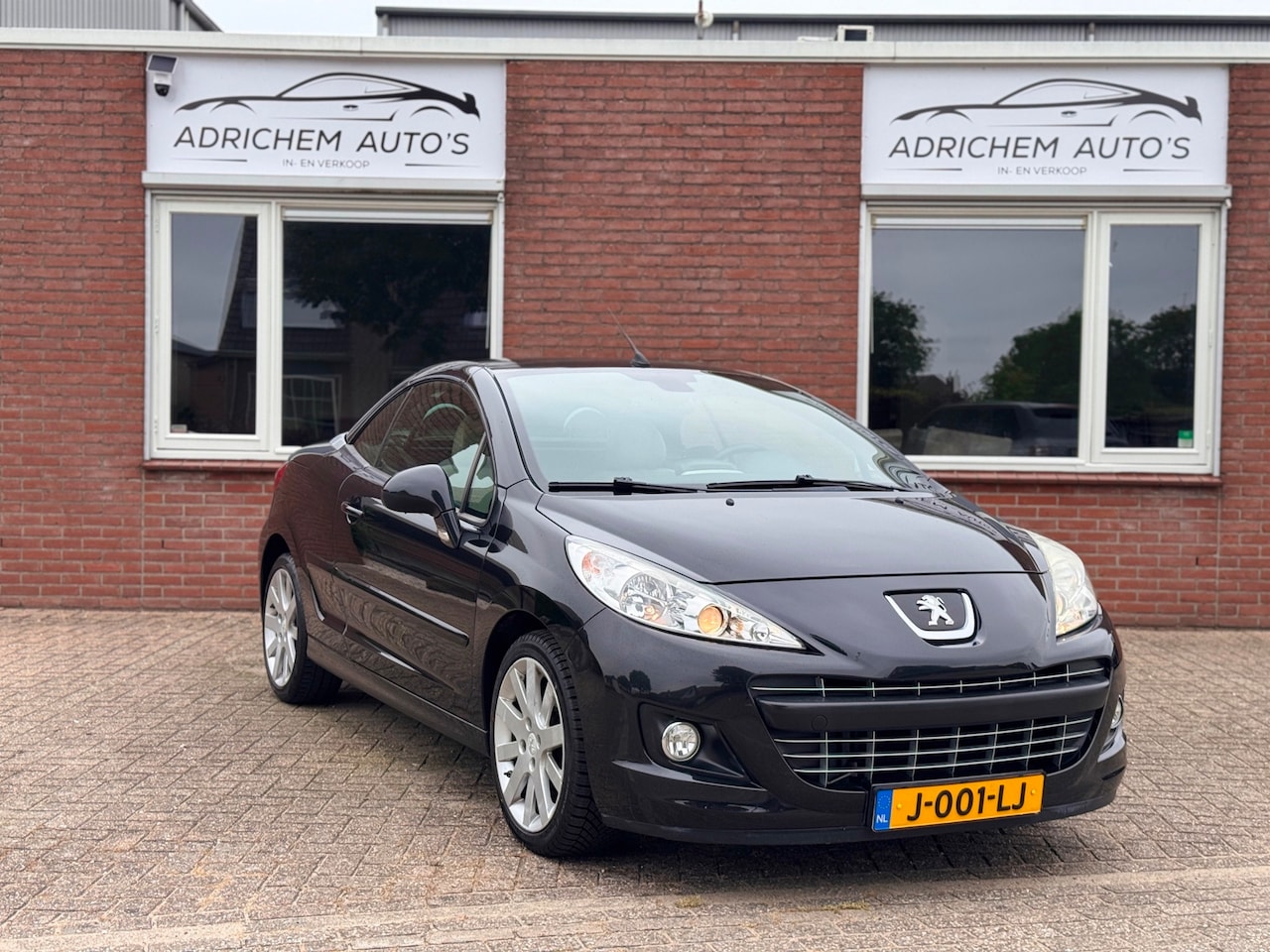 Peugeot 207 CC - 1.6 VTi Roland Garros Leer Navi PDC Stoelverwarming - AutoWereld.nl