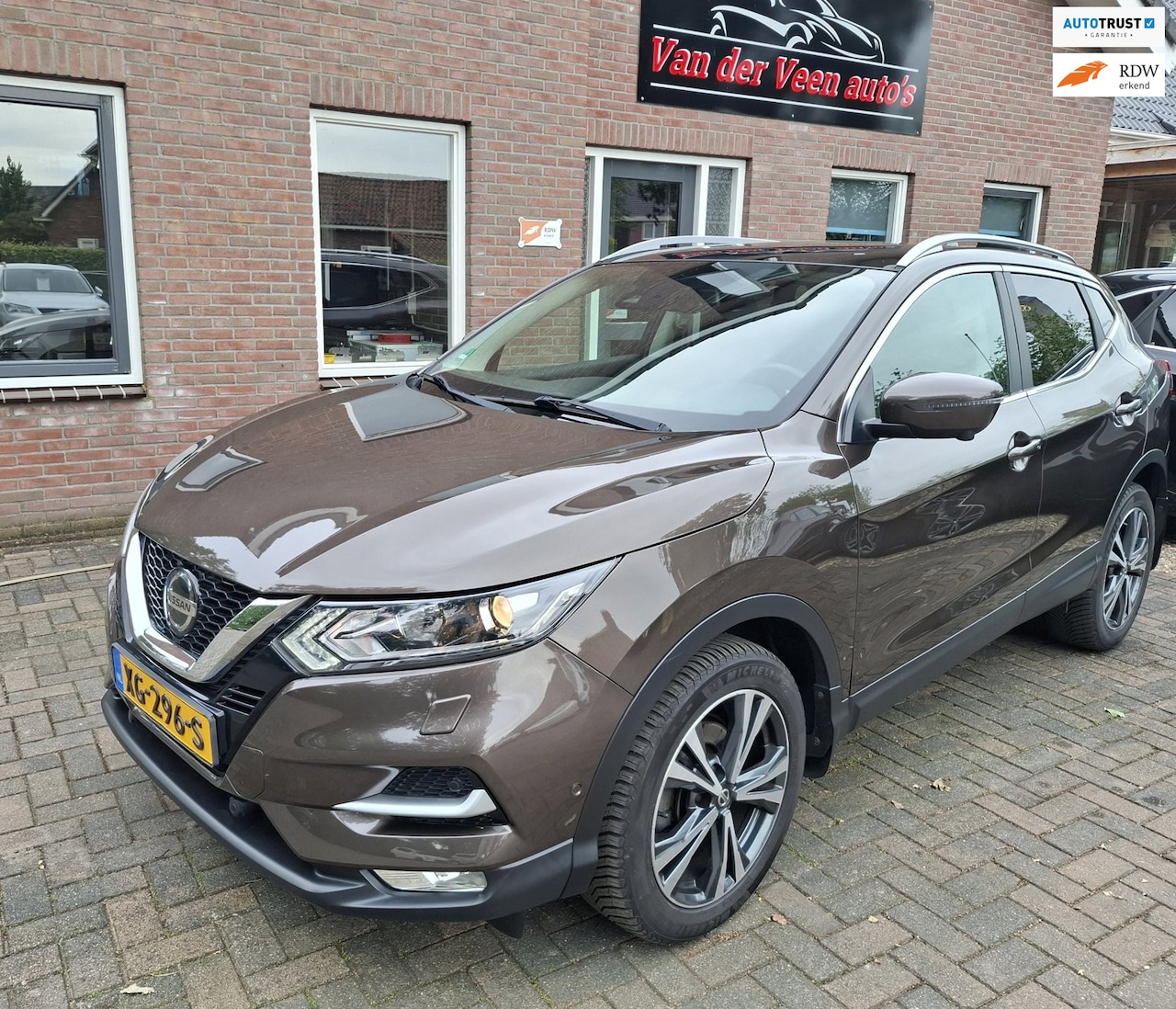 Nissan Qashqai - 1.2 Tekna +. Historie aanwezig. Panoramadak, cruise, navigatie, stoelverwarming, 360 camer - AutoWereld.nl