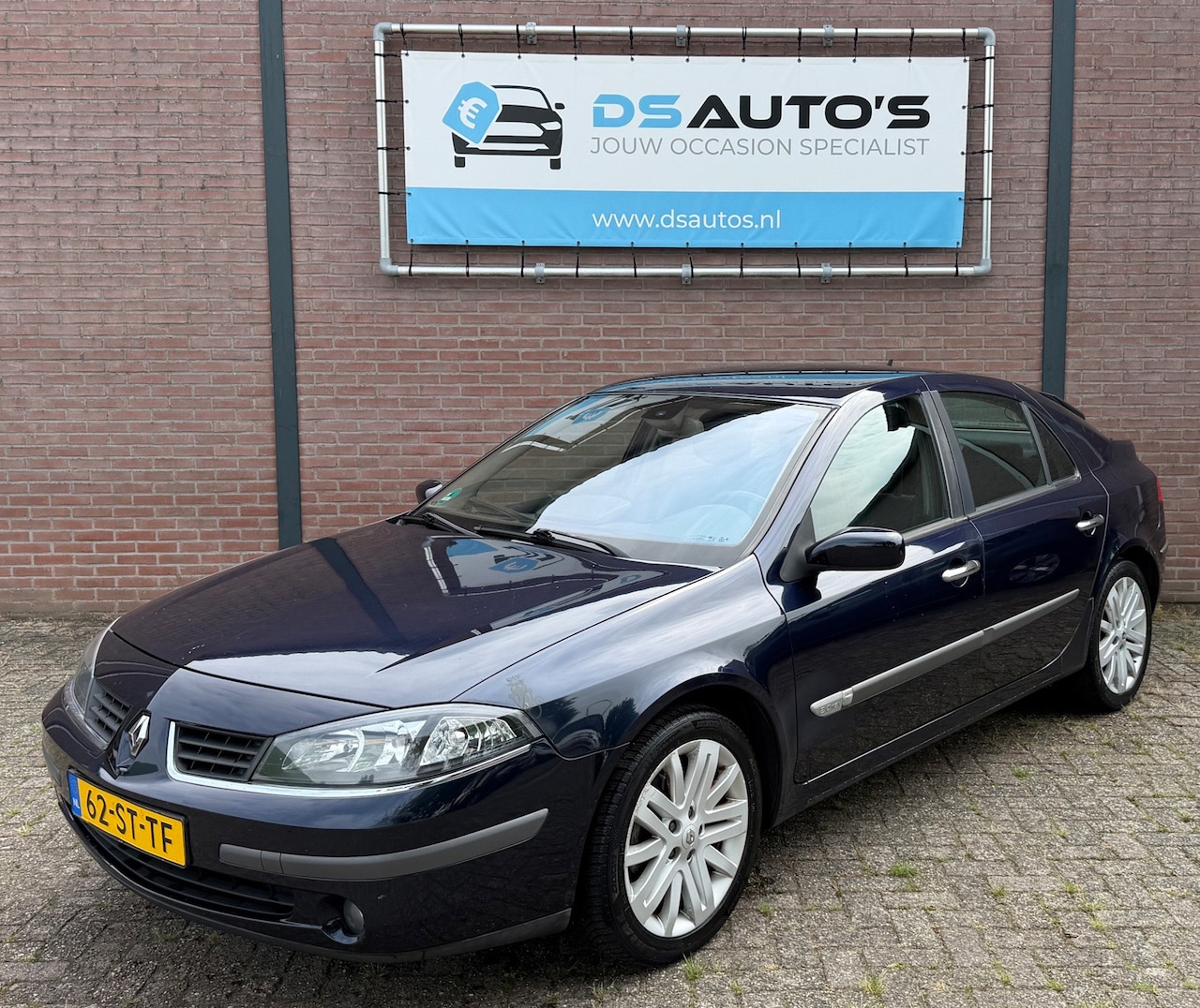 Renault Laguna - 2.0-16V Privilège 2.0-16V Privilège - AutoWereld.nl