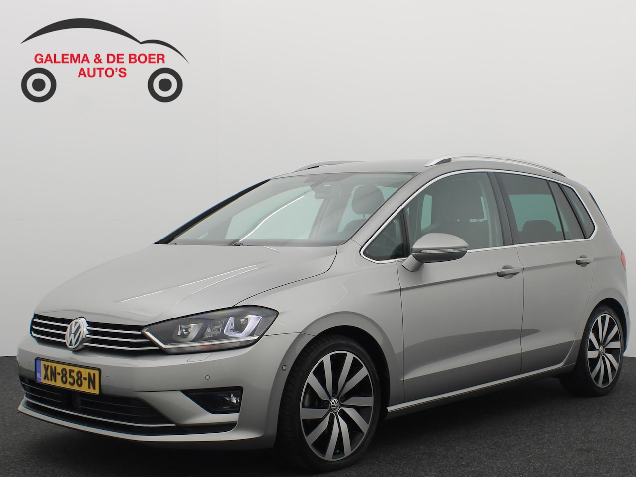 Volkswagen Golf Sportsvan - 1.4 TSI Highline AUTOMAAT / TREKHAAK / STOELVERW / XENON / CAMERA / NAVI / CLIMA / PDC / B - AutoWereld.nl