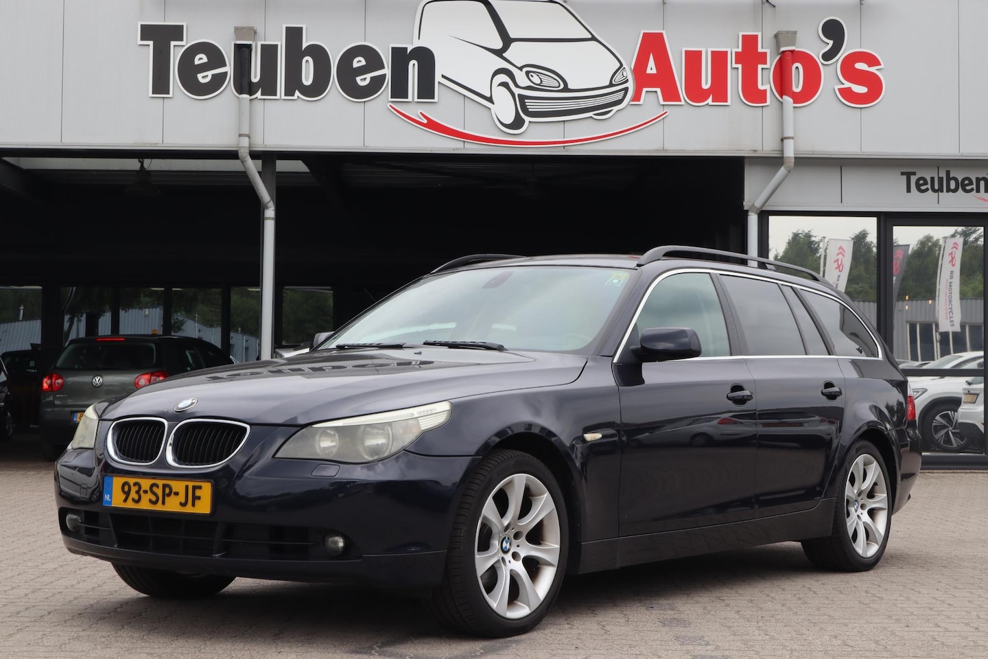 BMW 5-serie Touring - 520d Corporate Airco, Cruise control, Lichtmetalen wielen, Stoelverwarming - AutoWereld.nl