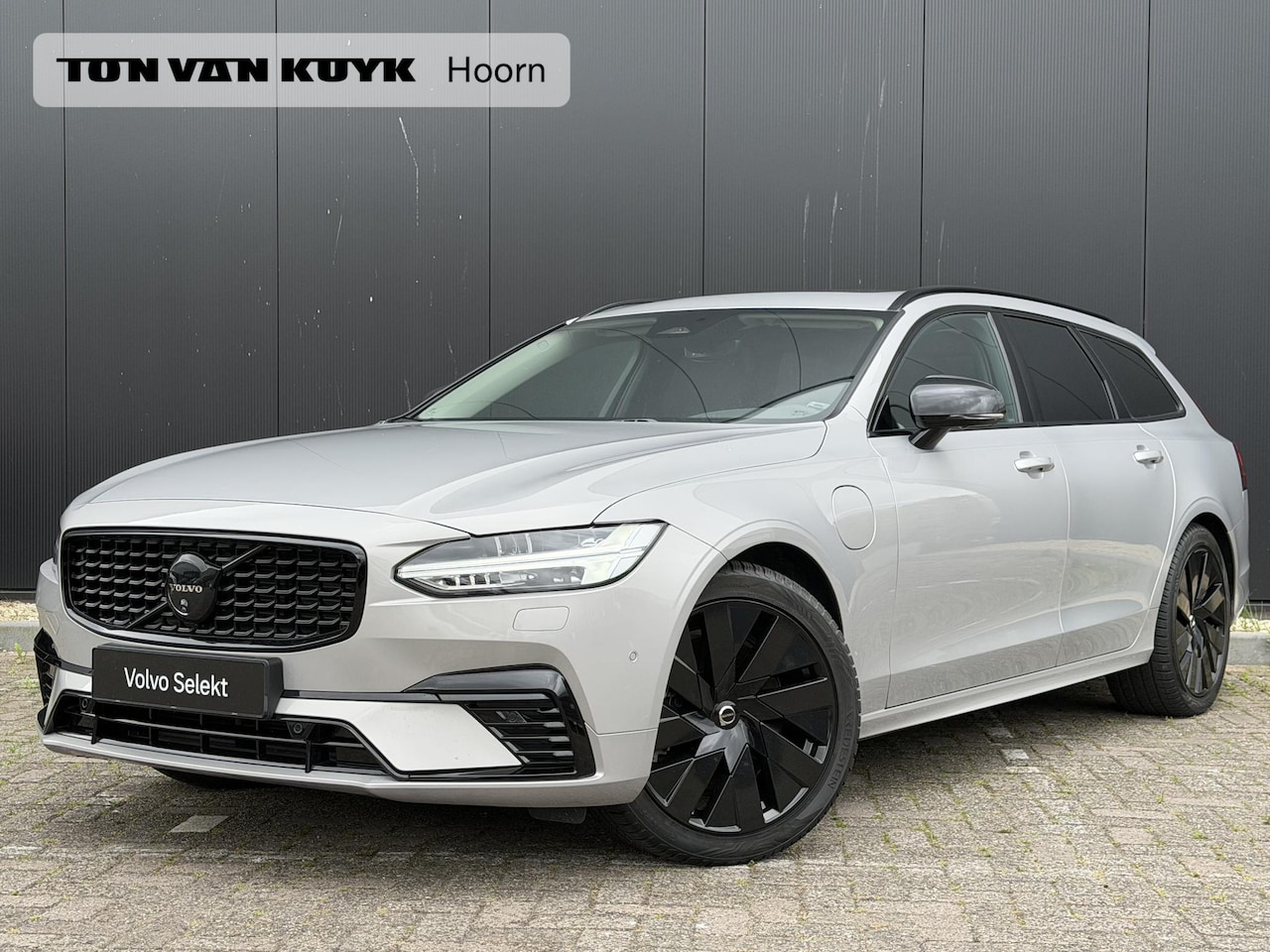 Volvo V90 - 2.0 T6 Plug-in hybrid AWD Ultra Dark 360 camera/ intellisafe/ schuifdak/climate/ head up d - AutoWereld.nl
