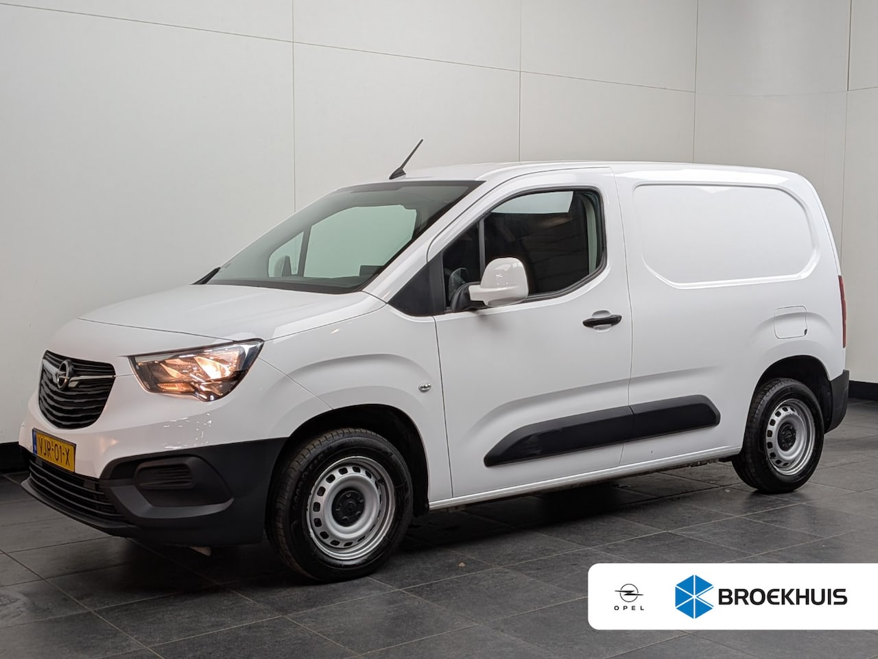 Opel Combo - 1.5D L1H1 Edition 100 pk | Airco | Apple Carplay/Android Auto|telefoonintegratie premium | - AutoWereld.nl