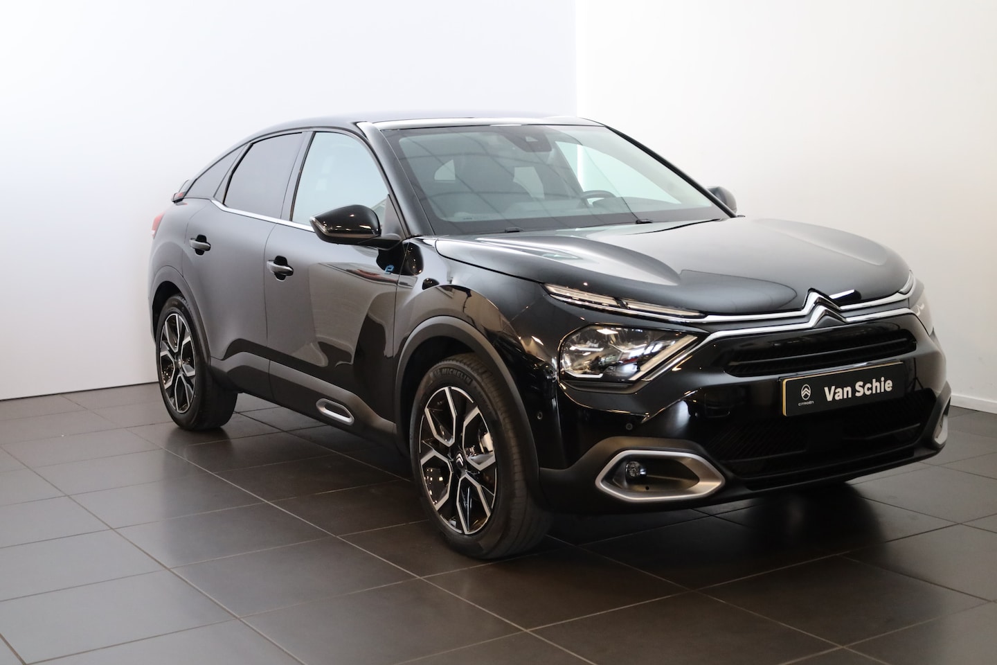 Citroën Ë-C4 - Max 50 kWh Leer | Draadloos Carplay/Android Auto | Adapt. cruise | 18" - AutoWereld.nl