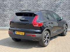 Volvo XC40 - 1.5 T2 Plus Dark | Achteruitrijcamera | Parkeersensoren | Harman Kardon Audio | Keyless En