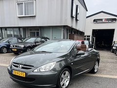 Peugeot 307 CC - 2.0-16V Nette en goed rijdende Cabrio met een nieuwe Apk keuring. Leer, navi enz. LET OP: