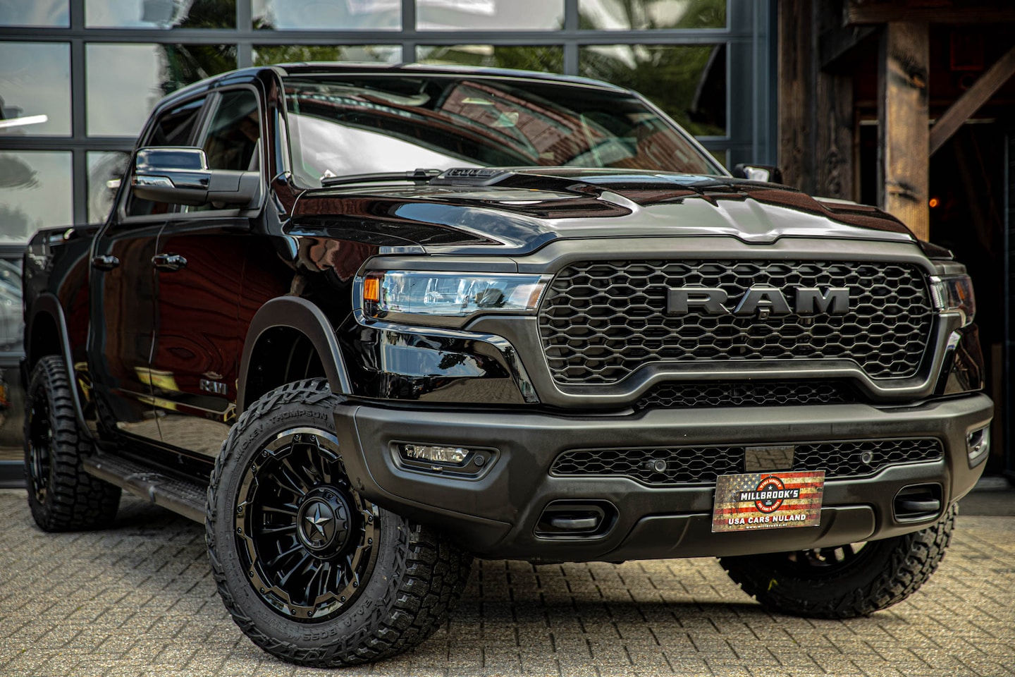 Dodge Ram 1500 - Dodge Rebel Night Hurricane | Full option | tot 2030 binnestad in | - AutoWereld.nl