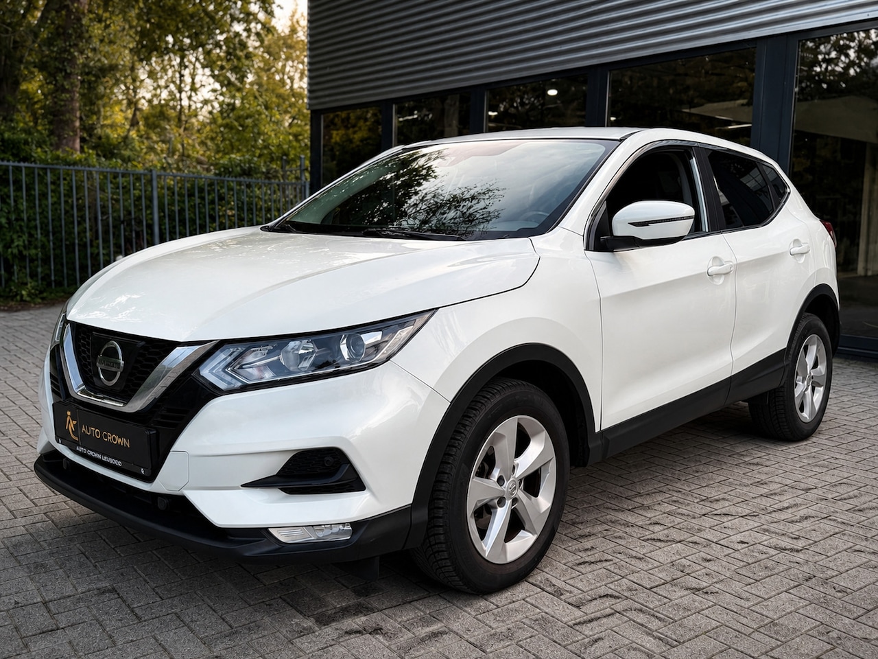 Nissan Qashqai - 1.2 Acenta Automaat + Navi BJ. 2017 - AutoWereld.nl