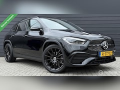 Mercedes-Benz GLA-Klasse - 200 AMG Line Black Pano.dak/Burmester/Carbon