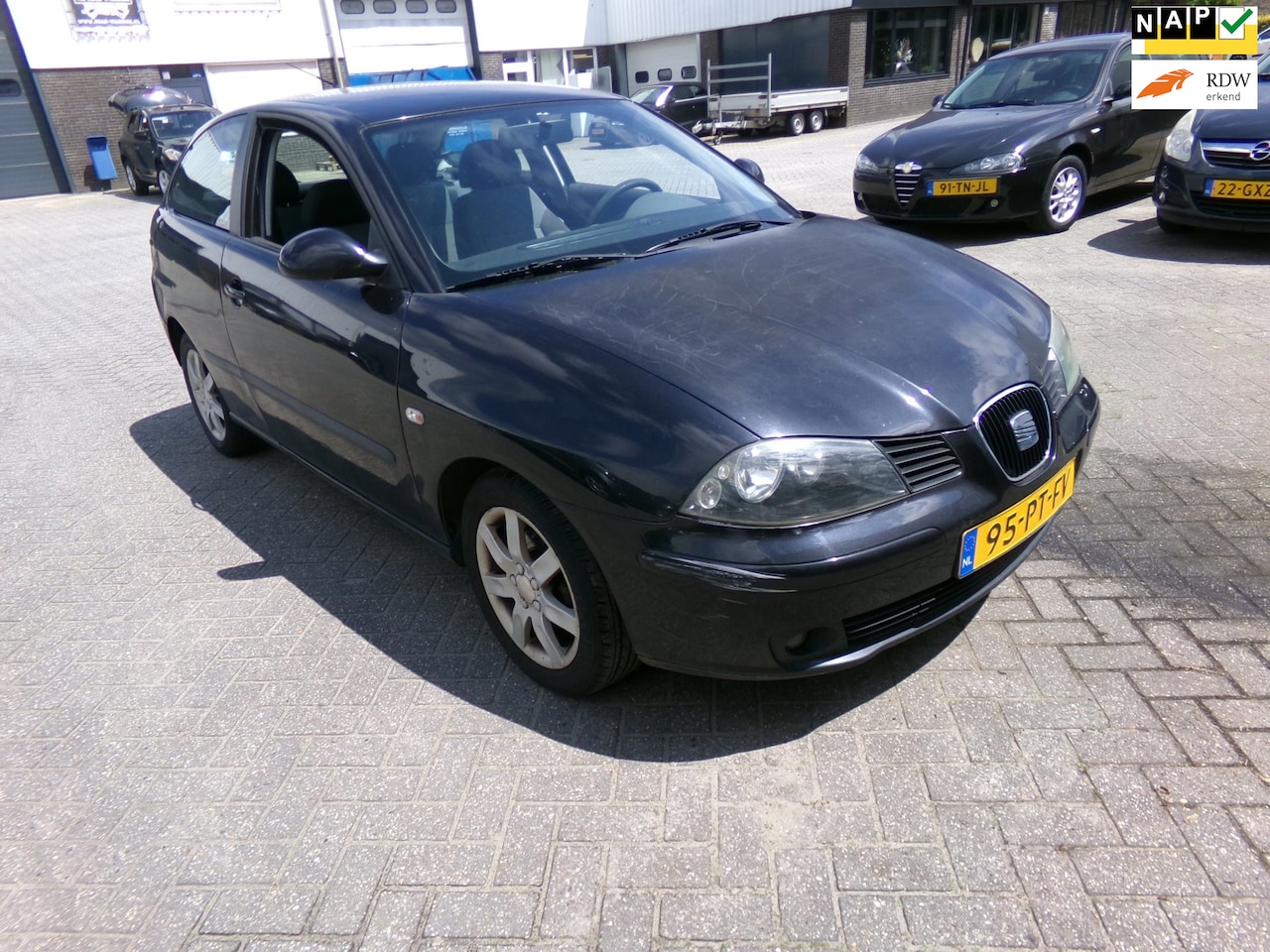 SEAT Ibiza - 1.4-16V Sport 1.4-16V Sport ( loop / sloop) - AutoWereld.nl