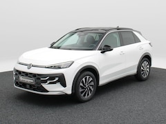 Volkswagen T-Roc - Life First Edition 1.5 eTSI 116 PK | Trekhaak | Stoel- & Stuurverwarming | Carplay | Camer