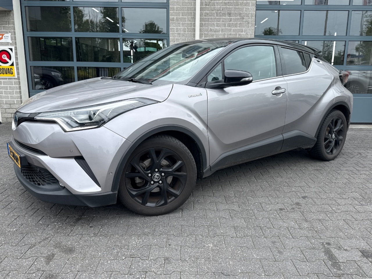 Toyota C-HR - 1.8 Hybrid Business Intro 1.8 Hybrid Business Intro - AutoWereld.nl