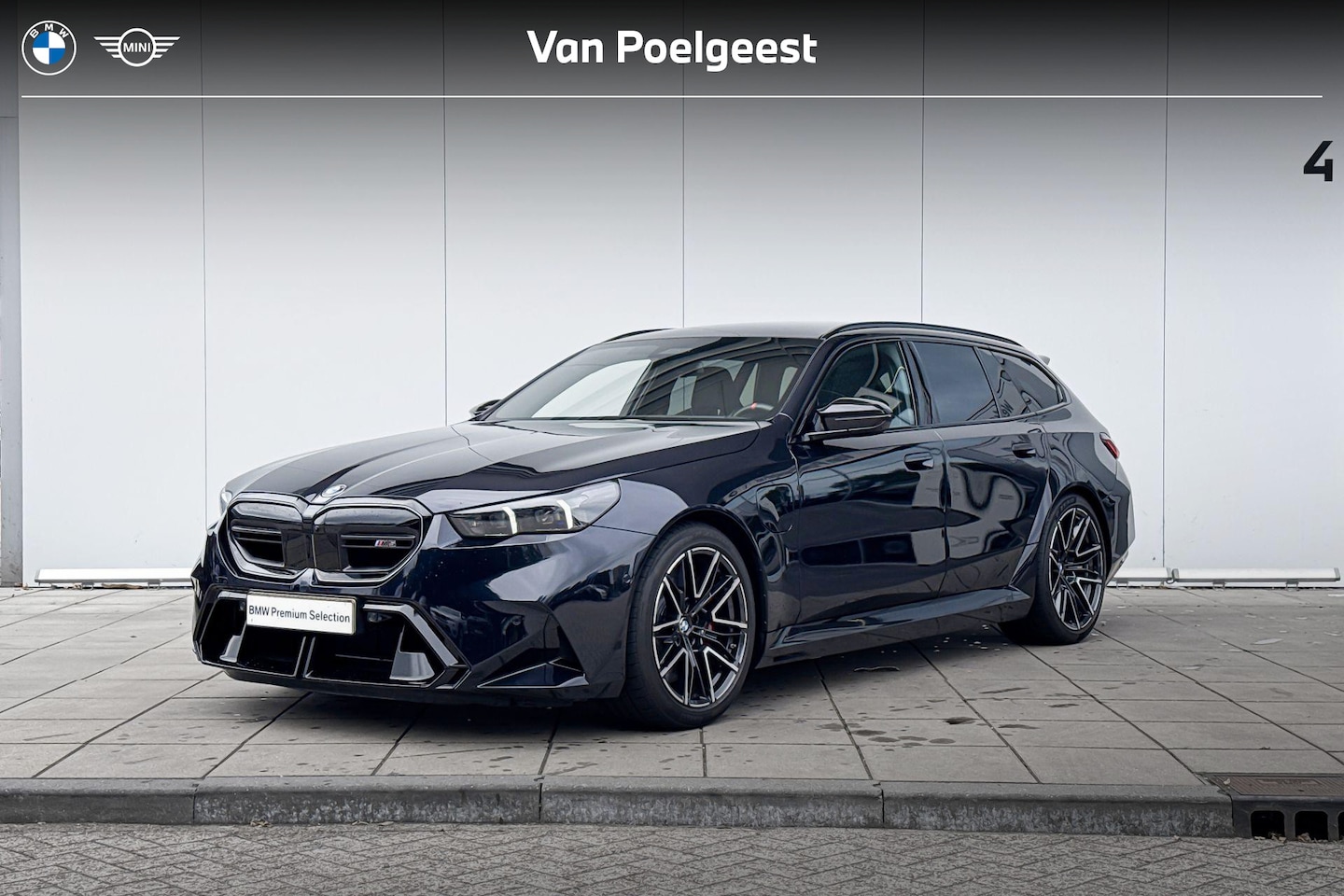 BMW 5-serie Touring - M5 20 inch / Glazendak / Drivers Pack / Driving Assistant Prof / Getinte Ramen / Stuurwiel - AutoWereld.nl