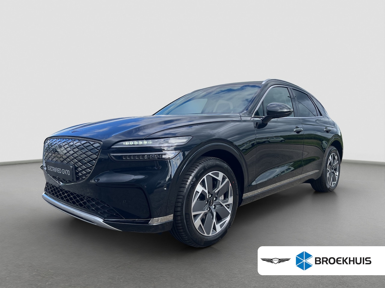 Genesis GV70 - 84 kWh 490pk AWD First Edition | 360 Camera | Winterpakket | 19" Lichtmetaal | Parkeer Ass - AutoWereld.nl