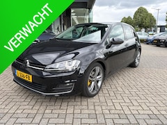 Volkswagen Golf - 1.4 TSI ACT Connected Series | Navigatie | Xenon | R-line pakket | Massage Stoelen | Xenon