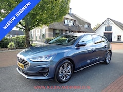 Ford Focus - 1.0 EcoBoost Hybrid ST-LINE / CAMERA / TREKHAAK / STOEL + STUURVERWARMING