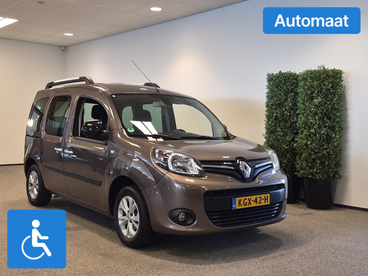 Renault Kangoo - Rolstoelauto Automaat - AutoWereld.nl