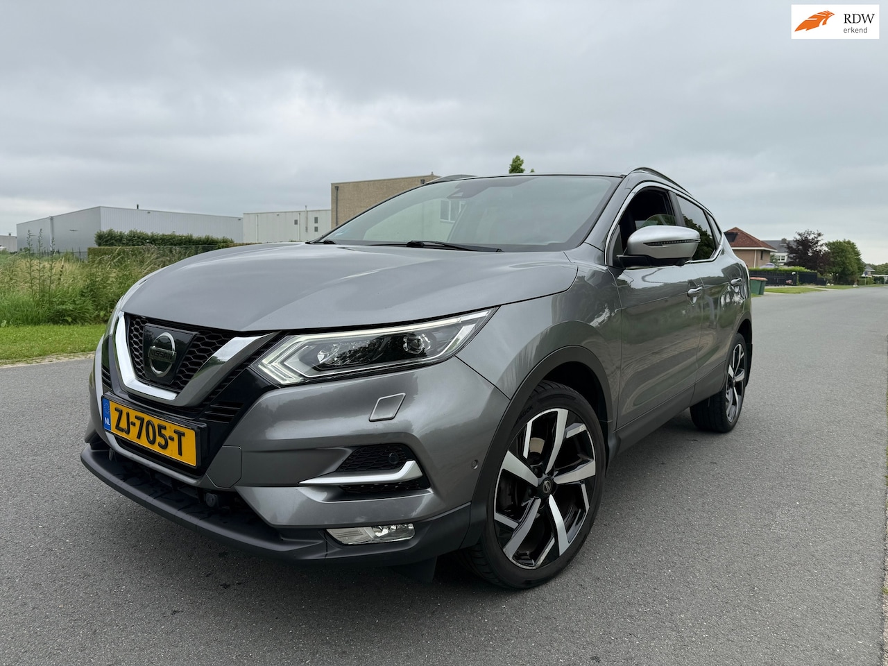 Nissan Qashqai - 1.2 Tekna + PANO/LEER/KEYLESS/NAVI - AutoWereld.nl
