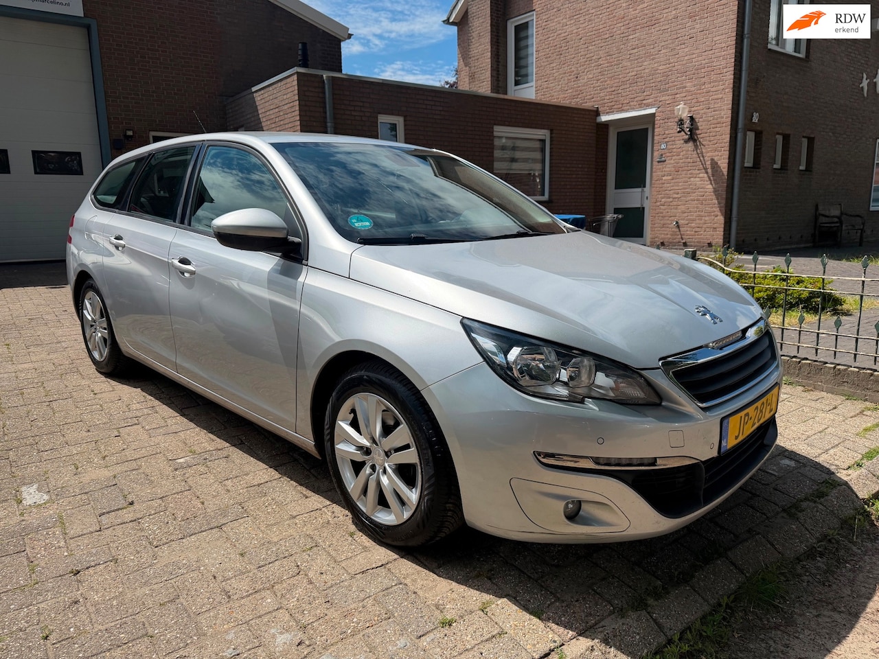 Peugeot 308 SW - 1.6 BlueHDI Active 1.6 BlueHDI Active nieuwe apk - AutoWereld.nl