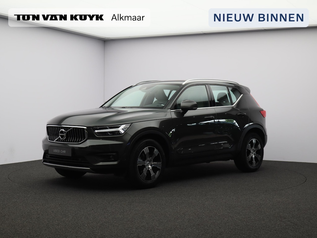 Volvo XC40 - 2.0 T4 190PK Inscription / Trekhaak / Lederen Bekleding / Stoelverwarming / Keyless / Park - AutoWereld.nl