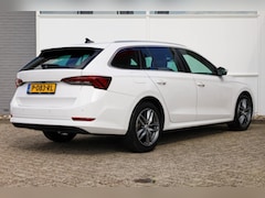 Skoda Octavia Combi - 1.0 e-TSI 110pk DSG Business Edition Plus | Achteruitrijcamera | Stoelverwarming | 17" Vel