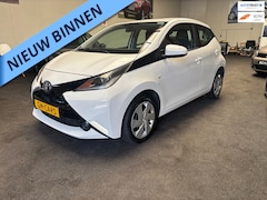 Toyota Aygo - 1.0 VVT-i x-cite CRUISCONTROL &BLUETOOTH & AIRCO