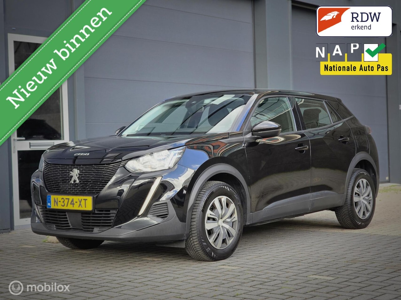 Peugeot 2008 - 1.2 PureTech Active Pack BTW Dealer onderhouden - AutoWereld.nl