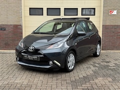 Toyota Aygo - 1.0 VVT-i x-wave Orig NL|1E EIG|Dealer O.H.|Airco|Camera|Carplay