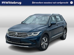 Volkswagen Tiguan - 1.4 TSI eHybrid 245 pk Elegance DSG Automaat Panoramadak / IQ Led verlichting / Digital Co