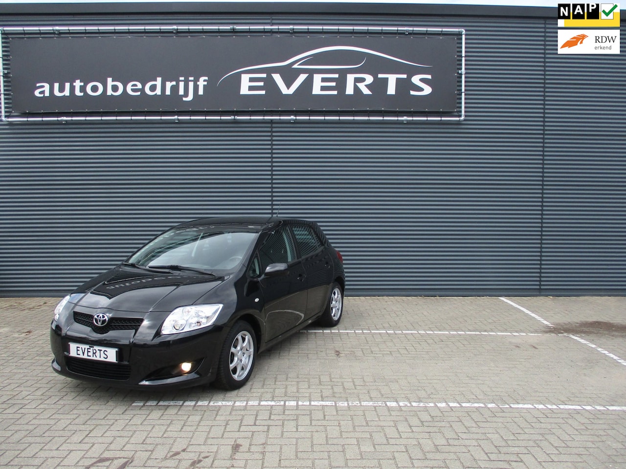 Toyota Auris - 1.8 Aspiration slechts 83613 Km Nap 1e eigenaar zeer mooie auto met unieke 1.8 motor leuke - AutoWereld.nl