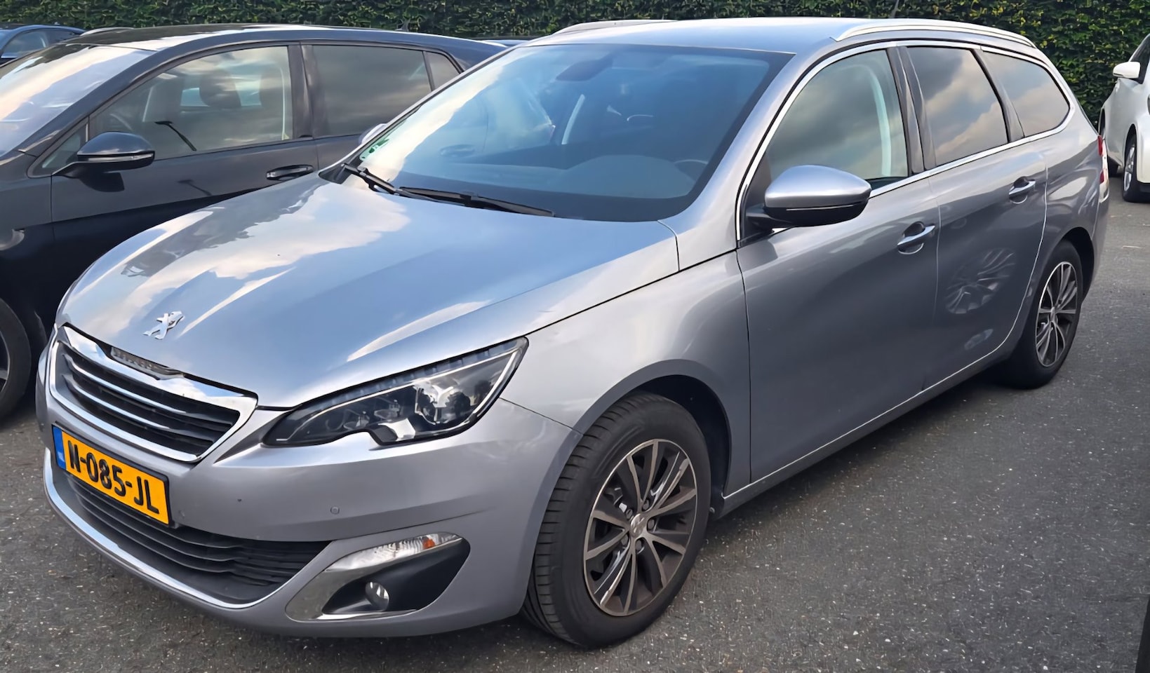 Peugeot 308 SW - 1.2 PureTech Allure Automaat Navi - AutoWereld.nl