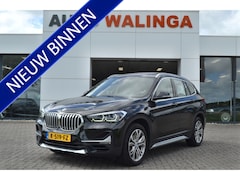 BMW X1 - sDrive18i Panaramadak | Leer | Head up | Trekhaak 1700kg | Dealer onderhouden