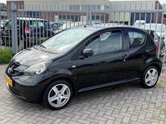 Toyota Aygo - 1.0-12V Access Airco l Centraal vergrendeling l LMV l Elek pakket l NIEUWE APK