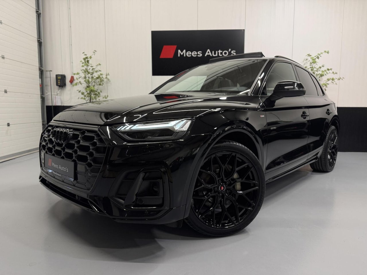 Audi Q5 - 55 TFSIe quattro Competition|Luchtvering|Pano|Carbon - AutoWereld.nl