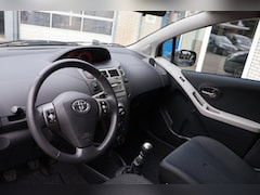 Toyota Yaris - 1.3 VVTi Dynamic 5-drs Trekhaak Airco
